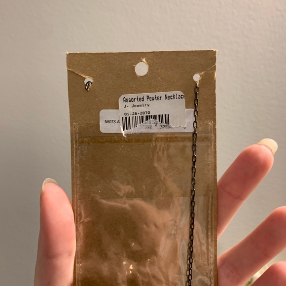 NWT Pewter Tree Necklace - Picture 4 of 4